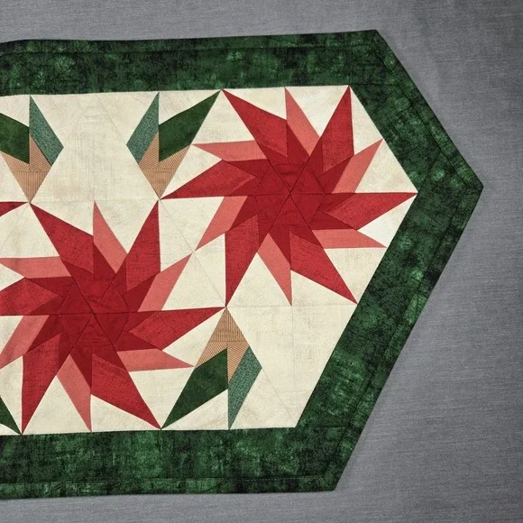 Quilted Christmas Table Runner Red Green Patchwork Star Holiday Decor 16 x 35" - Picture 4 of 9